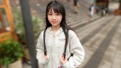 SIRO-5650 Check out the sex of the Reiwa generation! A 19-year-old working at a famous theme park applied! She's very interested in sex and has a great personality! Her blushing face is adorable! Is her overly sensitive erogenous zone a sign of her youth?! Her sexual potential is off the charts!
